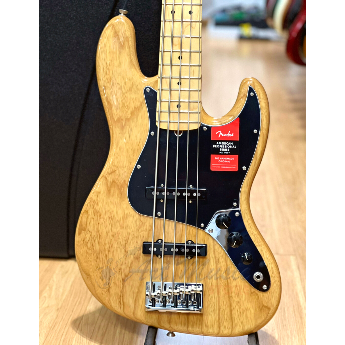 BAIXO FENDER AMERICAN PROFESSIONAL JAZZ BASS V ASH MAPLE NATURAL C/ CASE -  BAIXO FENDER AMERICAN PROFESSIONAL JAZZ BASS V ASH MAPLE NATURAL C/ CASE -  FENDER